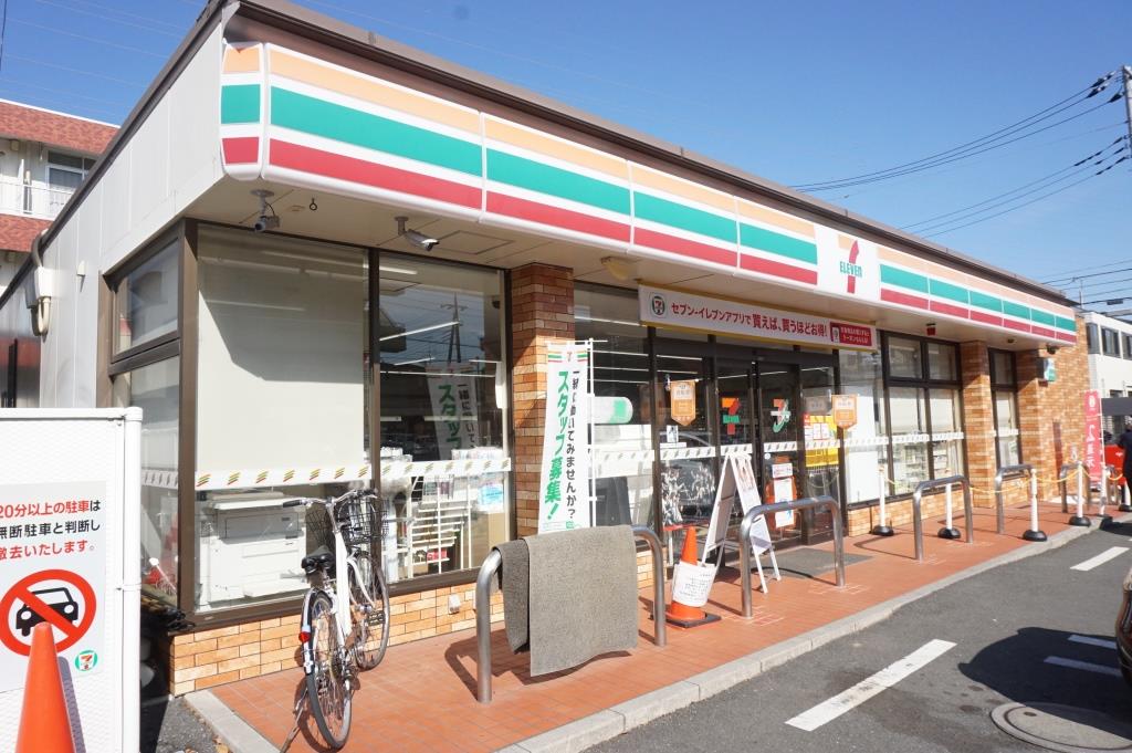 コンビニ　セブンイレブン 東浦和3丁目店（コンビニ）まで655m
