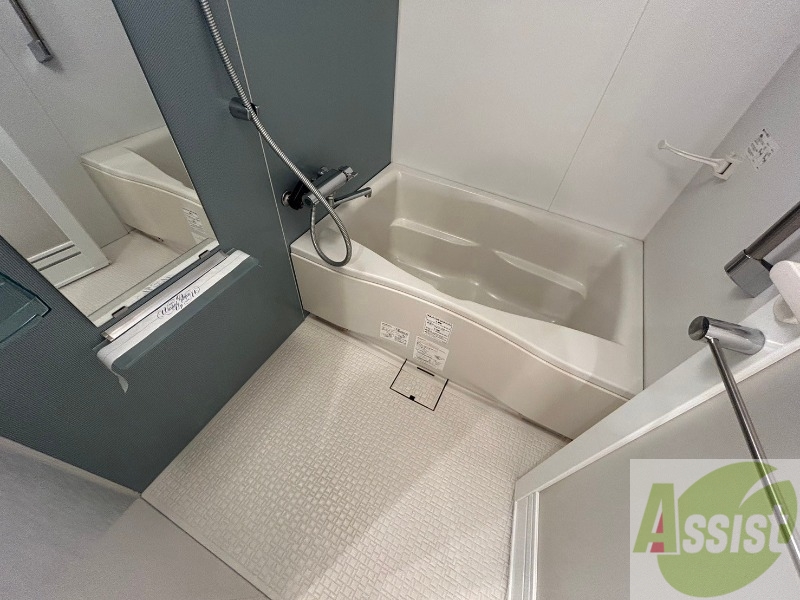 バス・シャワールーム　お風呂になります。一日の疲れを癒してくださいね。