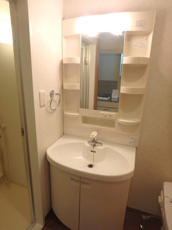 洗面設備　※同仕様写真使用