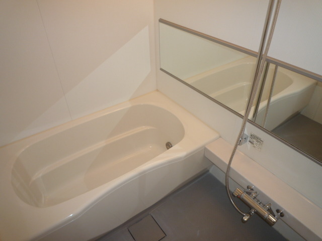 バス・シャワールーム　別部屋参考写真です！