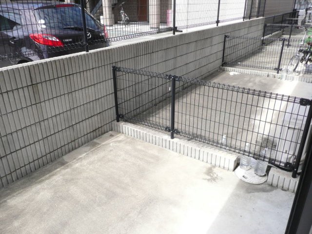 バルコニー　専用庭