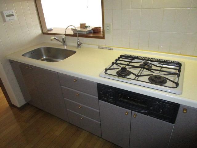 キッチン　お料理しやすいキッチンです