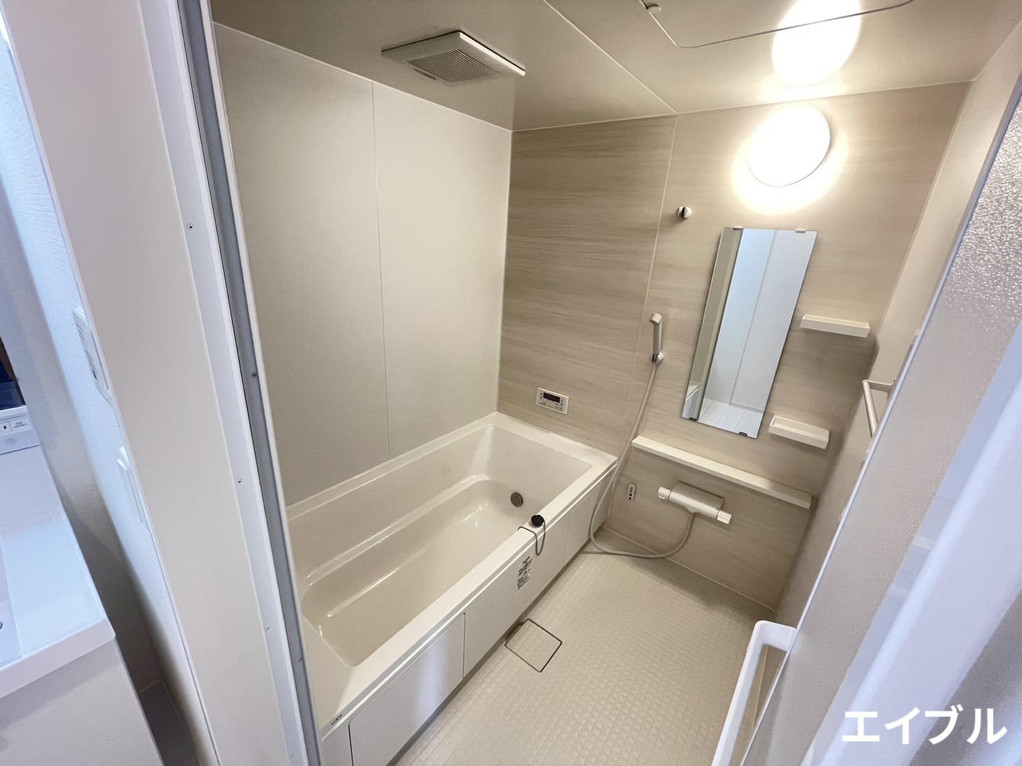 バス・シャワールーム　同じ建物の違うお部屋のお写真です