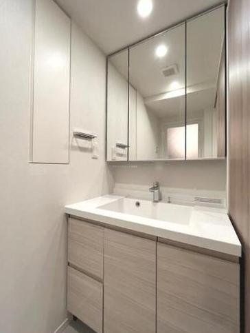 洗面設備　※別部屋の参考写真です。