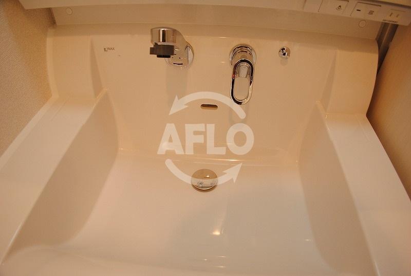 洗面設備　エステムプラザ難波WESTIIプレディア 洗面台