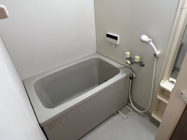 バス・シャワールーム　バス・トイレ別です