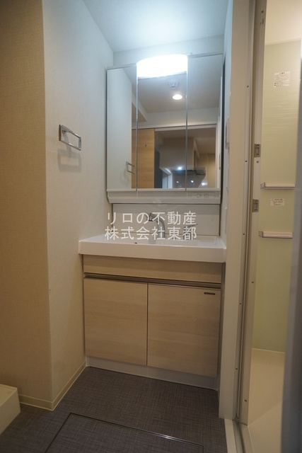 洗面設備　独立洗面台なら落ち着いて身支度ができます☆