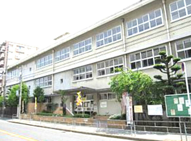 小学校　小松小学校（小学校）まで750m