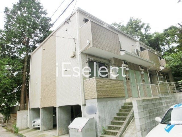 建物外観　緑豊かな住宅地