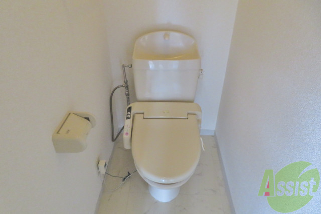 トイレ　トイレはお風呂と別にあるので清潔に使えていいですね～