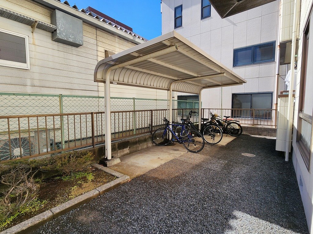 その他共有部分　屋根付き駐輪スペース・敷地内ゴミ場