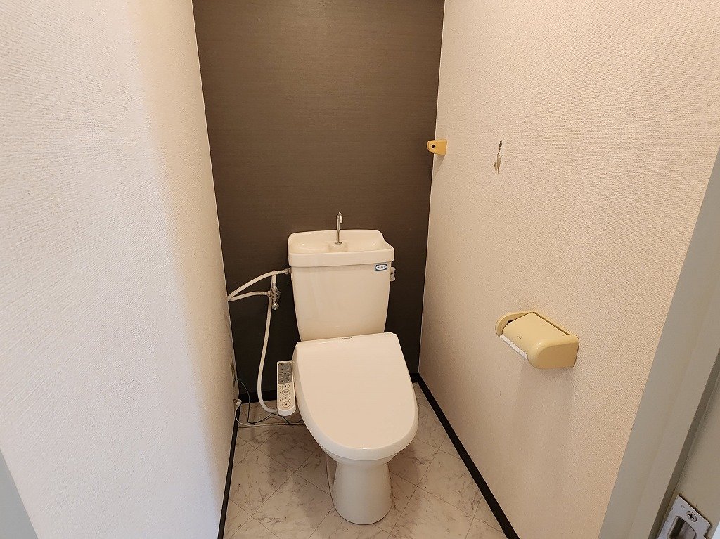 トイレ　ウォシュレット完備