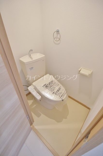 トイレ　温水洗浄便座