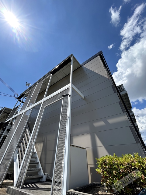 エントランス　ここに住む幸せ。明るいエントランス。