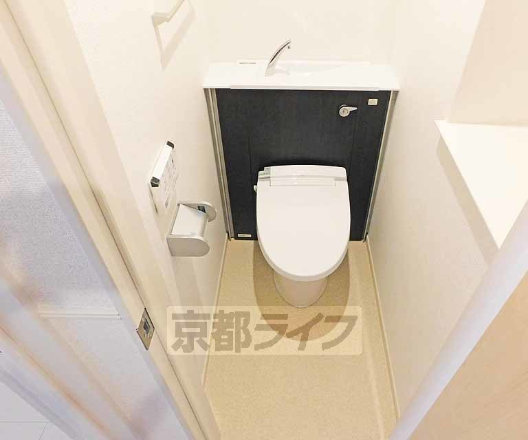 トイレ　広いトイレです