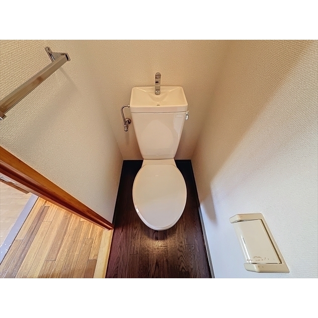 トイレ　清潔感のあるトイレです
