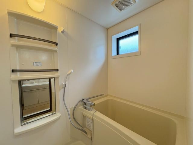 バス・シャワールーム　※同物件の別部屋