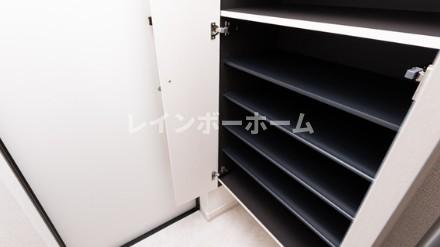 玄関　※同施工会社参考写真※