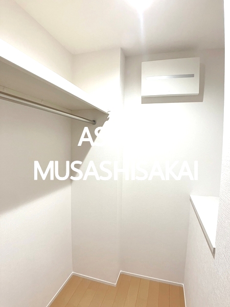 収納　写真：設備同仕様の別号室です