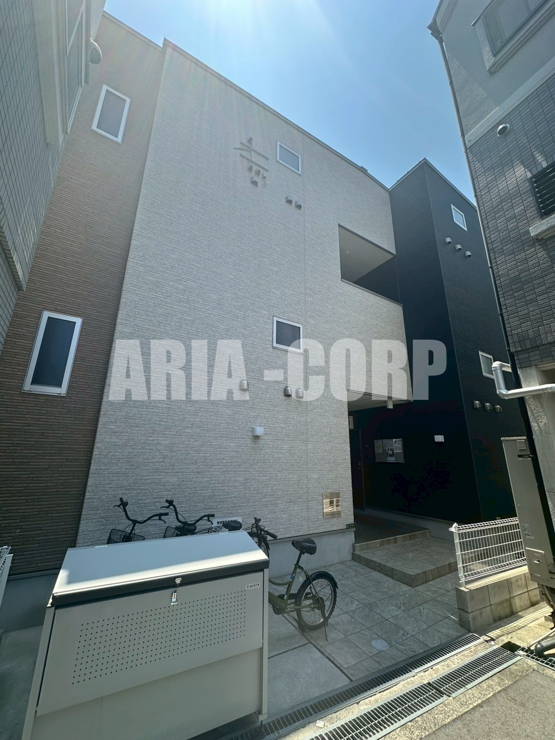 建物外観　2022年完成、大手ハウスメーカー施工のデザイナーズアパー