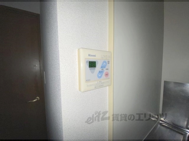 その他設備　給湯器リモコン