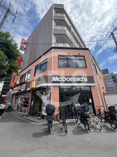 飲食店　マクドナルド 東三国駅前店（飲食店）まで290m