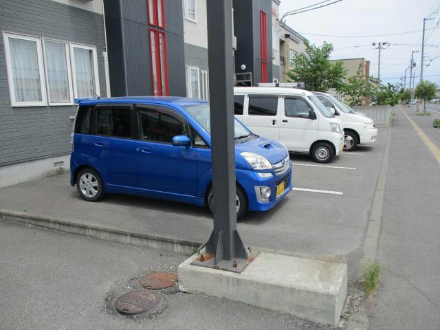 駐車場　駐車場