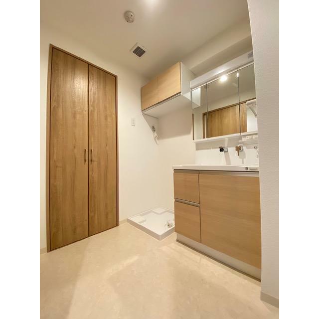 洗面設備　※写真は同タイプ住戸です。