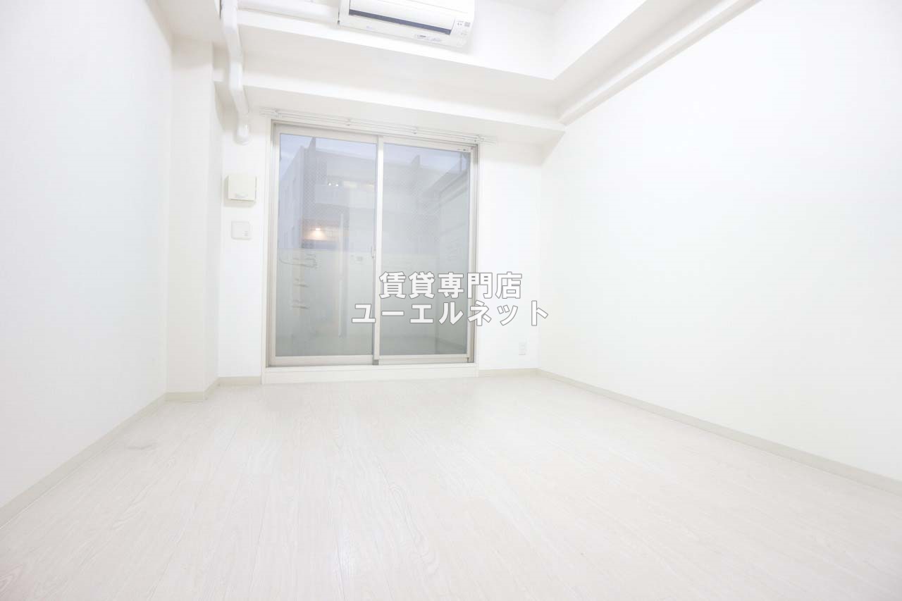 居室・リビング　ゆったりとくつろげる、落ち着きのある居室空間です