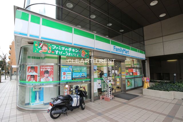 コンビニ　ファミリーマート 芝二丁目店（コンビニ）まで195m