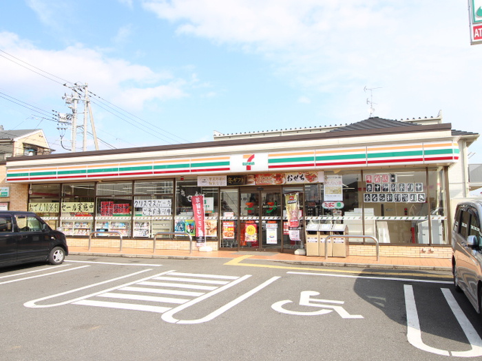 コンビニ　セブン-イレブン 富士見鶴瀬西２丁目店（コンビニ）まで64m