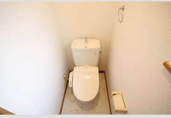 あおなみ線 南荒子駅 徒歩12分 2階建 築27年のトイレ写真