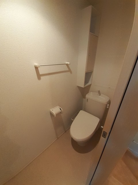 トイレ　温水洗浄便座も設置済み●