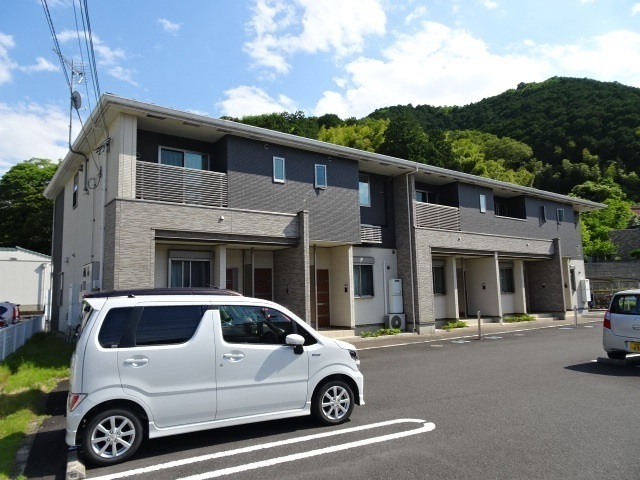 建物外観　南向き最上階のお部屋です◆