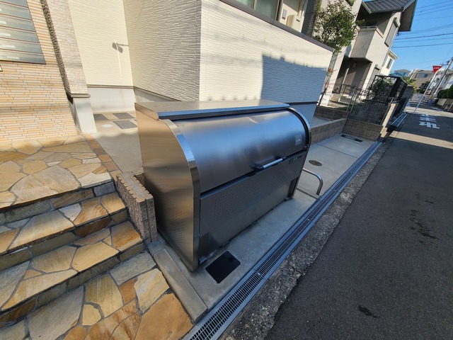 その他共有部分　敷地内にゴミ置き場があります