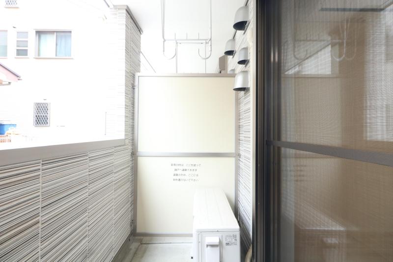 ＪＲ武蔵野線 東浦和駅 バス乗車時間：12分 最寄りバス停で下車 徒歩3分 3階建 築2年の内装写真