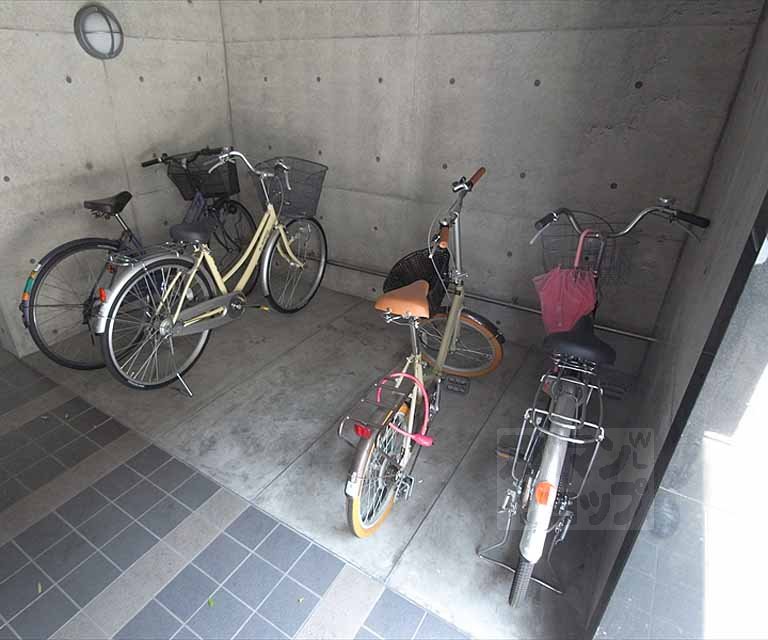 地下鉄烏丸線 北大路駅 徒歩9分 2階建 築18年の外観写真