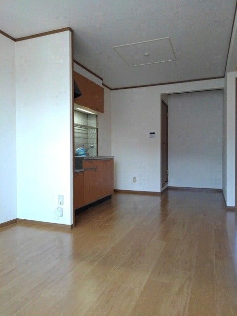 クレストール・ローゼの居間写真