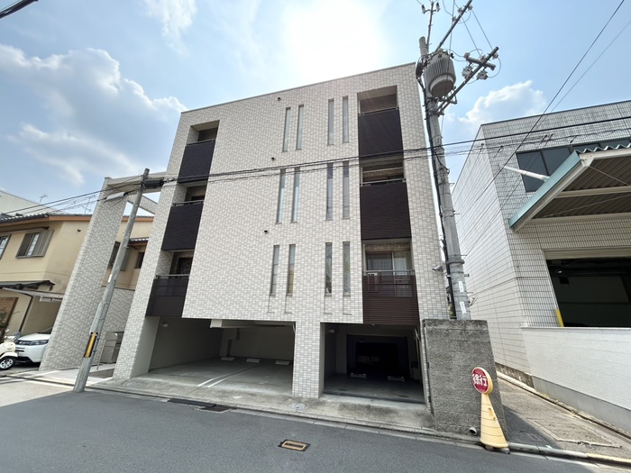 ヴィ-タ京都西院の外観写真