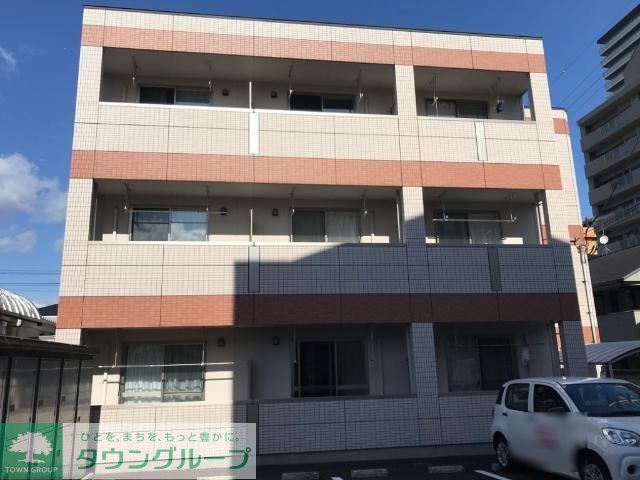 グランドール参番館の外観写真