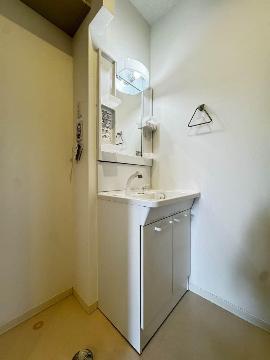 洗面設備　洗髪洗面化粧台