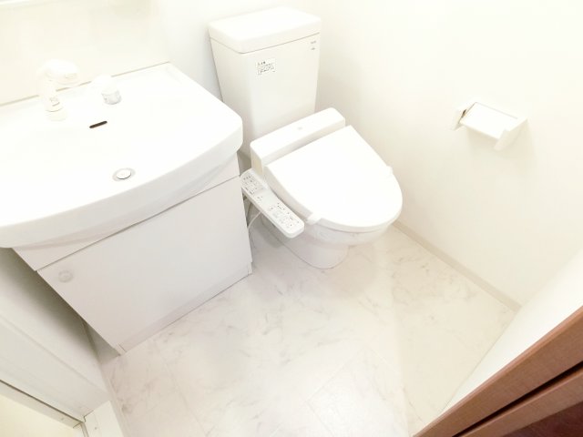 ドゥーエ江坂2の内装写真