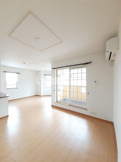 ヴァンテリュイソーの居間写真
