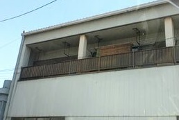 静岡市駿河区東新田のアパートの建物外観