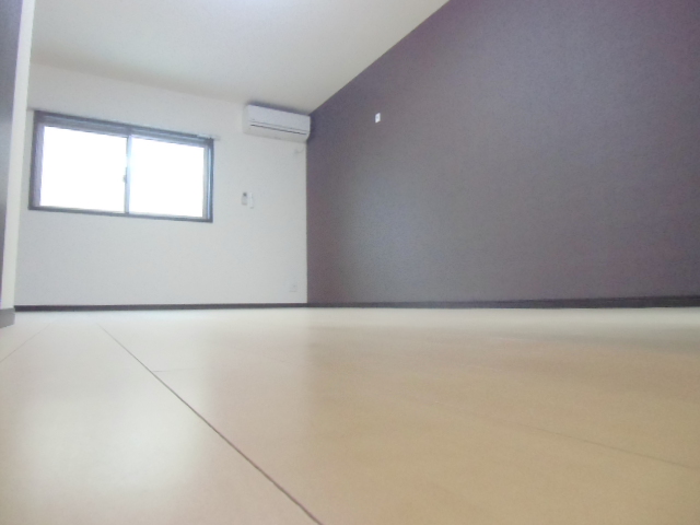 その他　洋室11.9帖の広々としたお部屋です☆