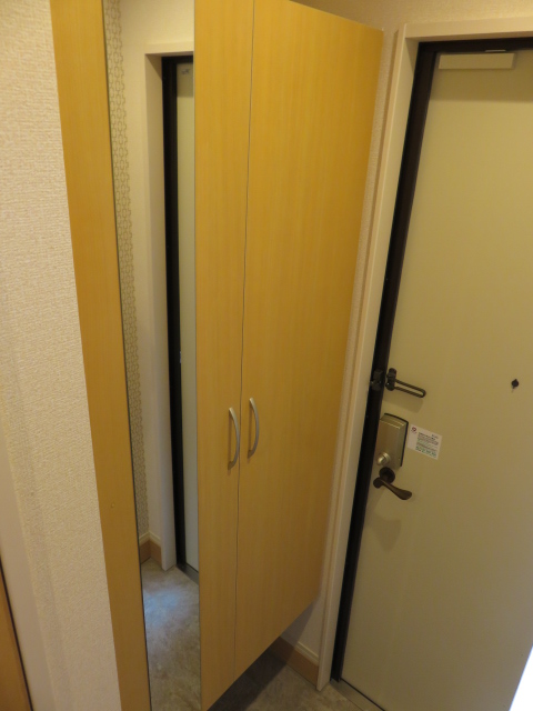 玄関　シューズボックス