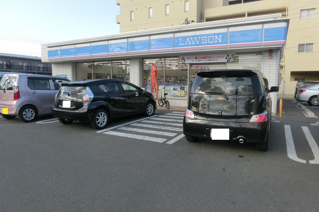 コンビニ　ローソン高松木太町7区店（コンビニ）まで235m