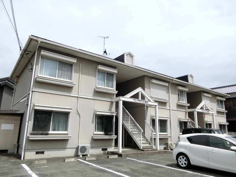 たつの市揖保川町神戸北山のアパートの建物外観