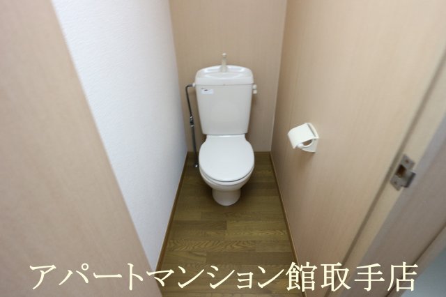 【レオパレススイートパールのトイレ】