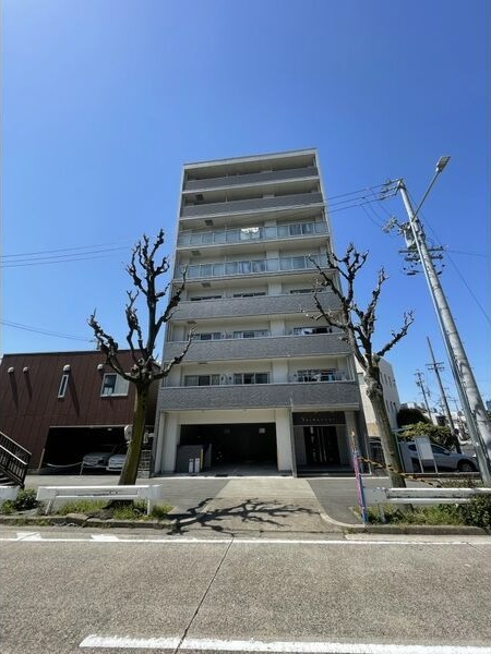 名古屋市熱田区内田町のマンションの建物外観